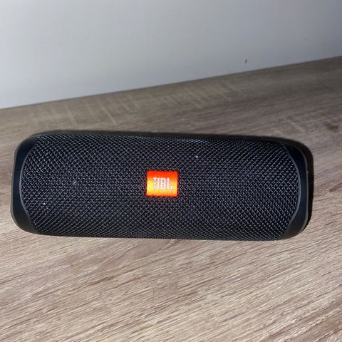 jbl flip 5 høytaler