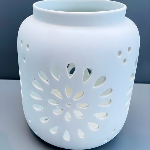 InHouse hvit lysestake vase 18x10 cm
