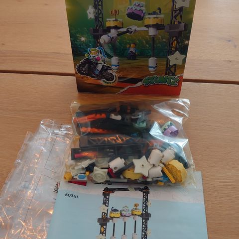 Lego 60341 Velte-stuntutfordring.