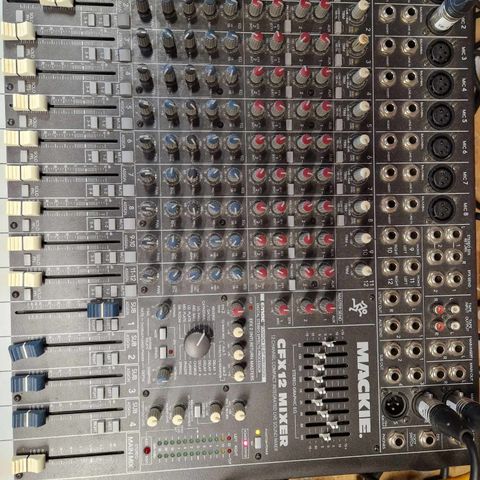 Mackie CFX 12 Mixer