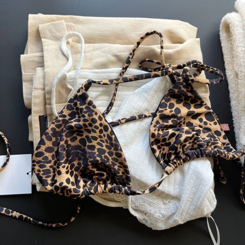 Leopard bikini