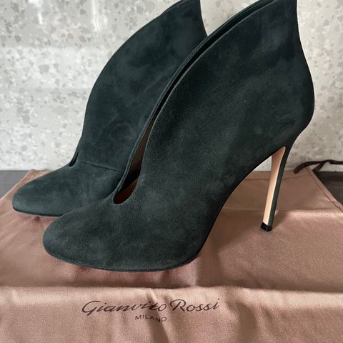 Gianvito Rossi Vamp Bootie