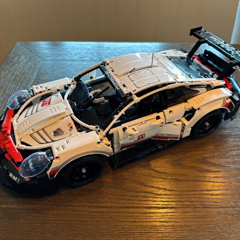 Lego Technic 42096 - Porsche 911 RSR