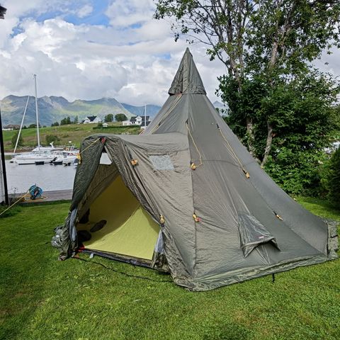 Helsport Varanger 8–10 Camp m/ bunn & innertelt