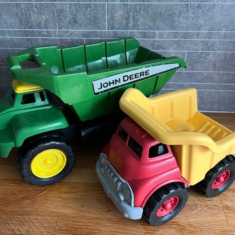 John Deere og Green toys leker