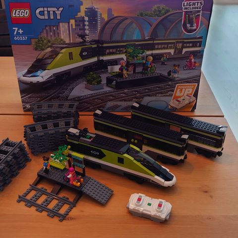 Lego 60337 Express tog.