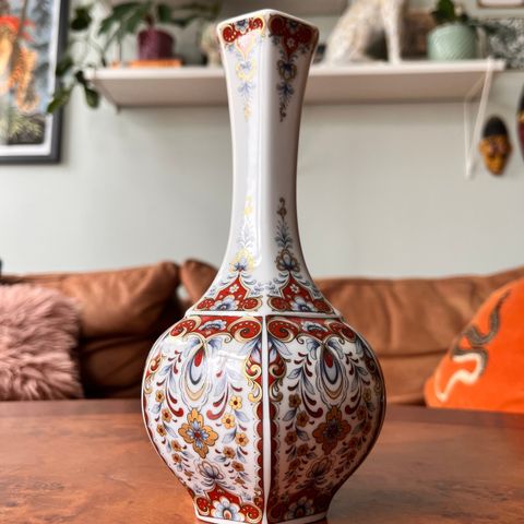 Dekorert vase fra Bavaria