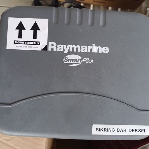 Raymarine autopilot computor