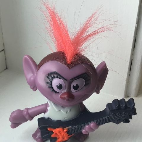 Trolls World Tour Queen Barb Punk Guitar med  sving arm