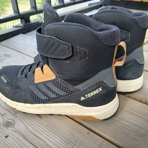 Adidas terrex vintersko str 37 1/3