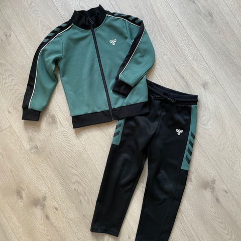 Hummel joggedress/tracksuit, str. 116