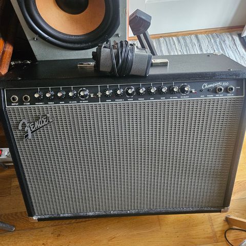 Fender champion 100