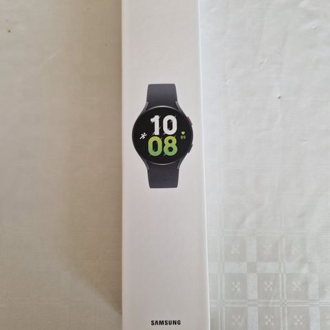 Ny ubrukt Samsung Galaxy Watch5