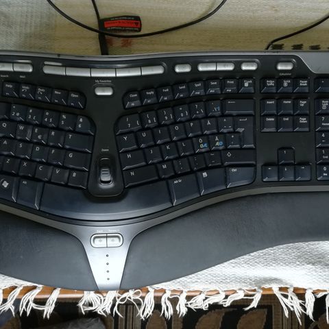 Natural Ergonomic Keyboard 4000