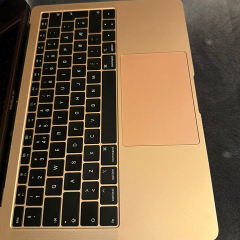 Mac book air gold