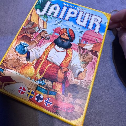 Jaipur - Strøkent som nytt. Kortbeskyttere på alle kort