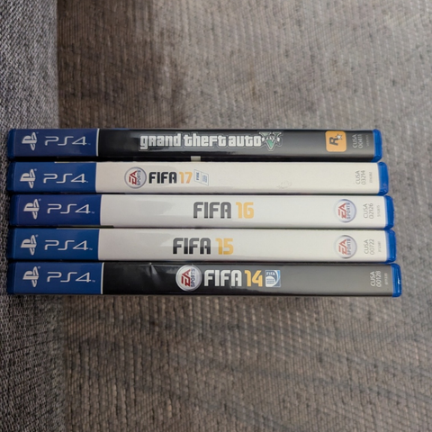 Diverse PS4-spill til salgs