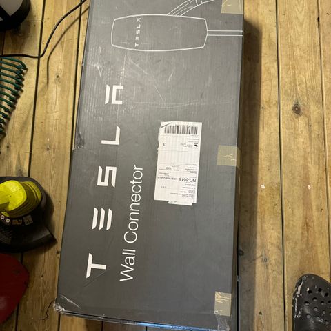 Tesla Wall Connector, ubrukt.