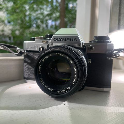 Olympus OM-10 med 50mm f/1.8