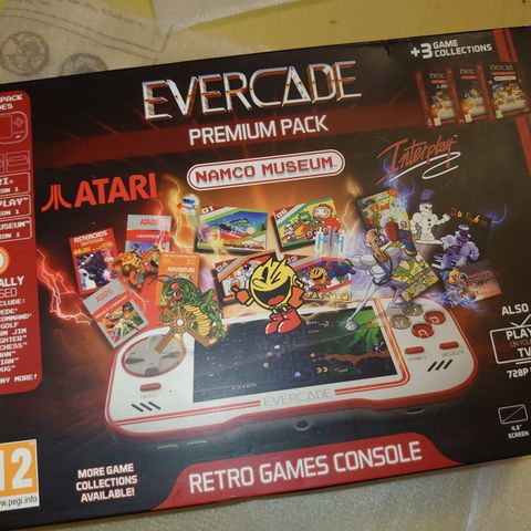 Evercade Premium Pack