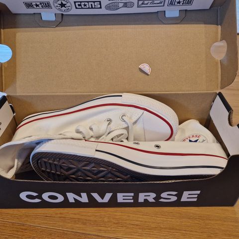 Ubrukte Converse