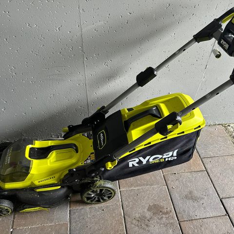 GRESSKLIPPER RYOBI RY18LMX40C-0