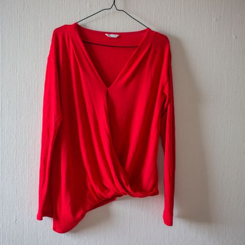 Rød bluse