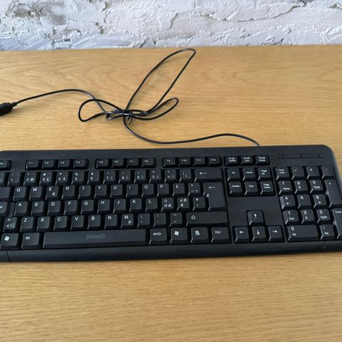 Tastatur i svært god stand