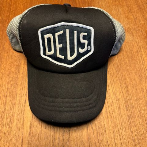 Deus Ex Machina Caps -  Baylands Trucker - Black/Grey