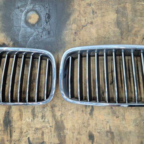 Original chrome grill BMW  F10 modell selges!