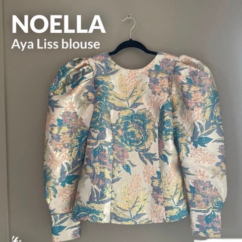 Nydelig bluse fra Noella, str. S