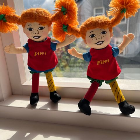 2 Pippi Langstrømpe tøydukker