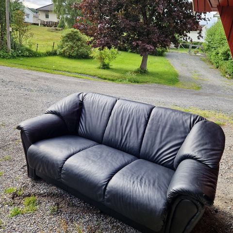 Ekornes skinnsofa 2,5 seter selges