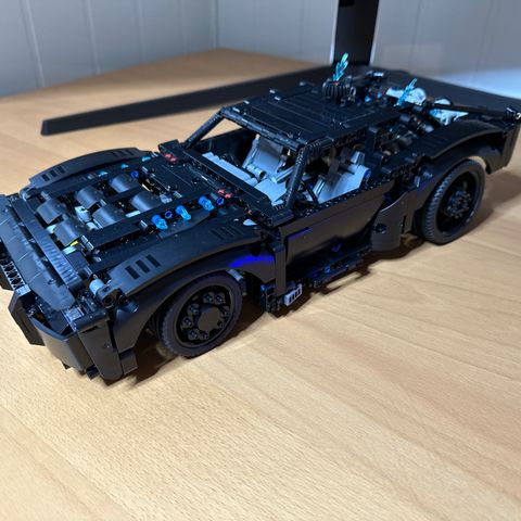 Lego Technic 42127 - Batmobile