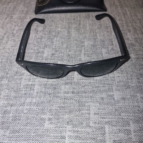 Ray-Ban Wayfarer  med case.