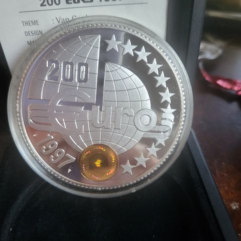 Sølvmynt 5 oz rent sølv 999 med 2 gram gull