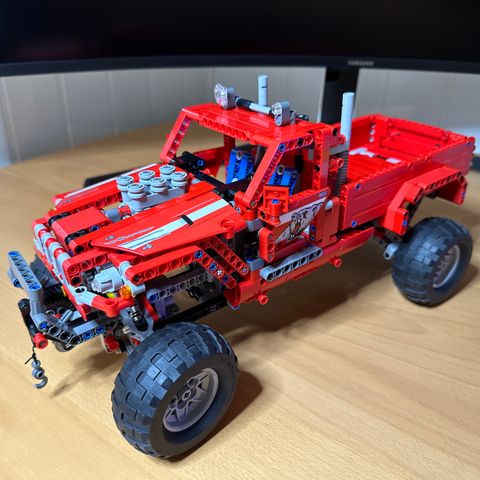 Lego Technic 42029 -  Customized Pick up Truck