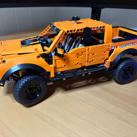 Lego Technic 42126 - Ford F-150 Raptor