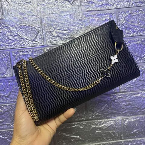 Used Louis Vuitton Pochette