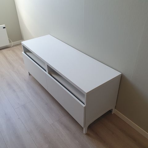 Tv-benk fra Ikea