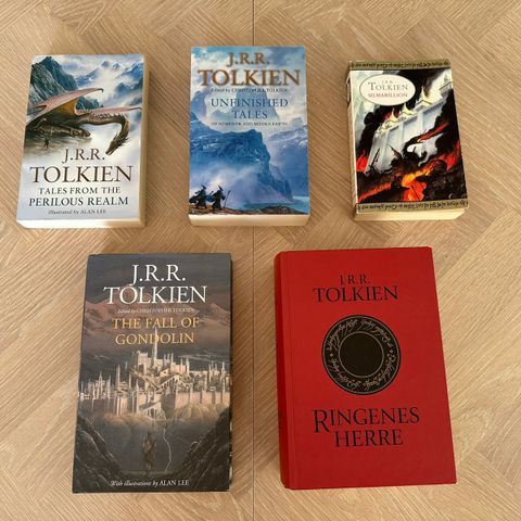 J.R.R. Tolkien bøker (samlet eller individuelt)