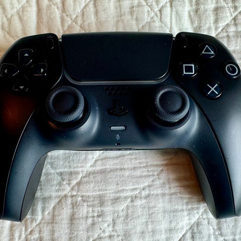 Black ⬛️ PlayStation 5 controller 🎮