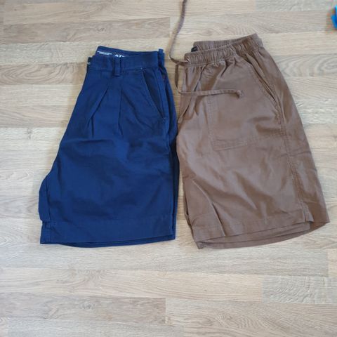 Shortser i bomull, blå str L , Brun XL. 50 pr shorts