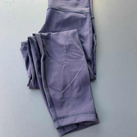 Lululemon yogatights str 36/38 (US 6)