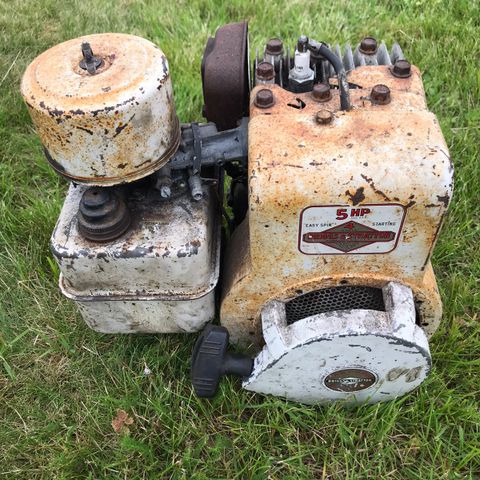 Briggs & Stratton 5Hk motor