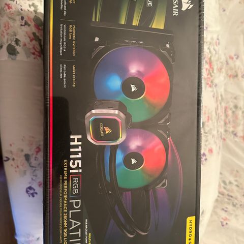 Corsair H115i platimim RGB Uåpnet!