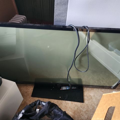 LG 65"