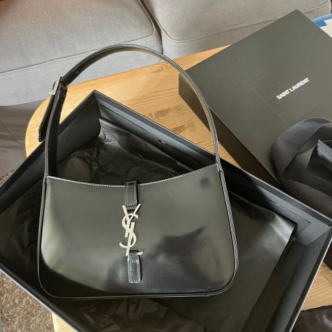 YSL  SAINT LAURENT Vesker