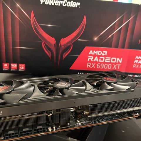 AMD RADEON RX 6900 XT