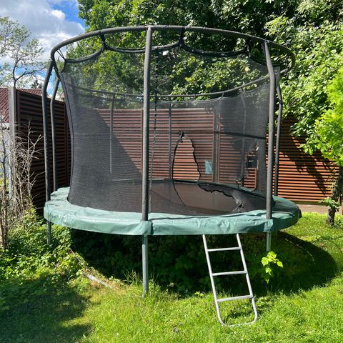 Trampoline fra Jump King selges - Oval kombo 3,7 m x 4,9 m